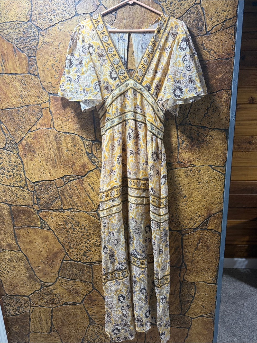 ba&sh Yellow Paisley V-Neck Empire Maxi Dress P2p 19” waist 15” length 59”